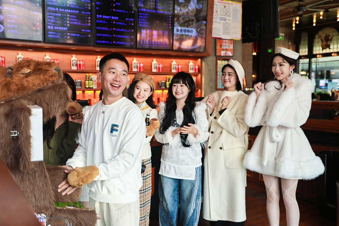 McCann Worldgroup and Hoegaarden turn capybaras into stress-busting therapy in China