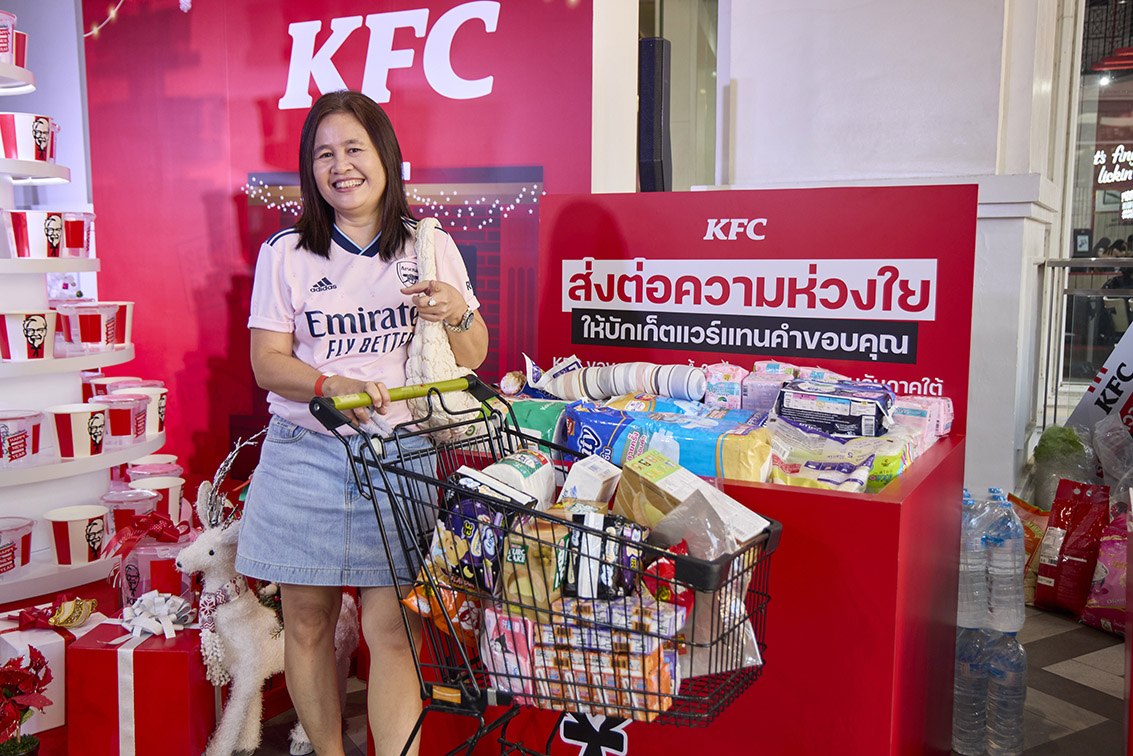 Colonel Sanders becomes ‘Sanders Claus’ in KFC Thailand’s new holiday campaign