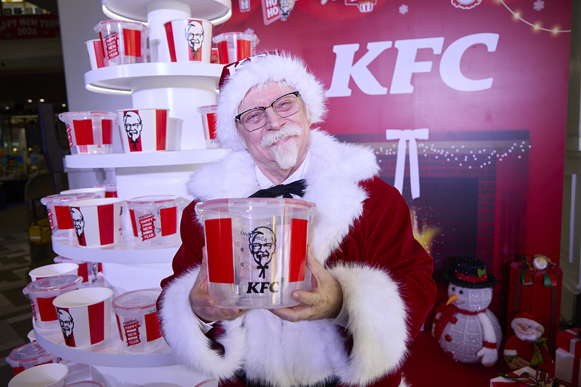 Colonel Sanders becomes ‘Sanders Claus’ in KFC Thailand’s new holiday campaign